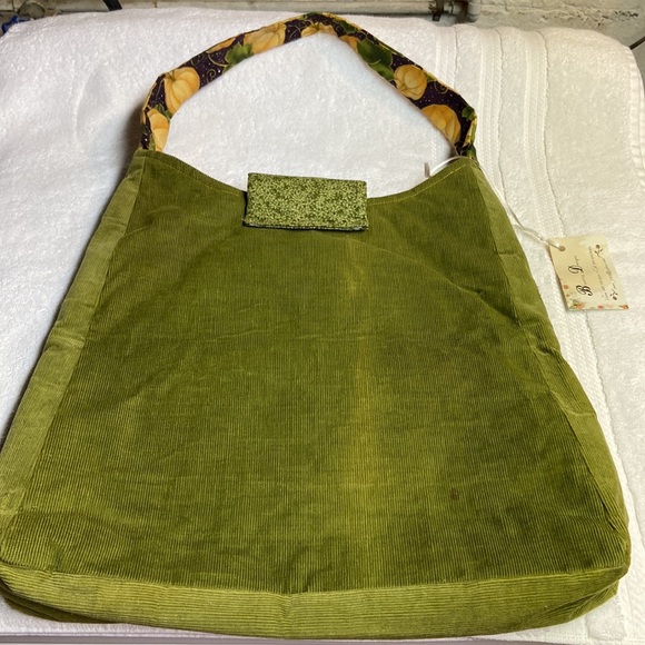 Blooming Designs Handmade Tote - Picture 4 of 11